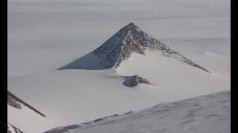 Пирамиды и ядерные взрывы в Антарктиде в 1958 году