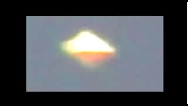 UFO TURNS INTO PLANE